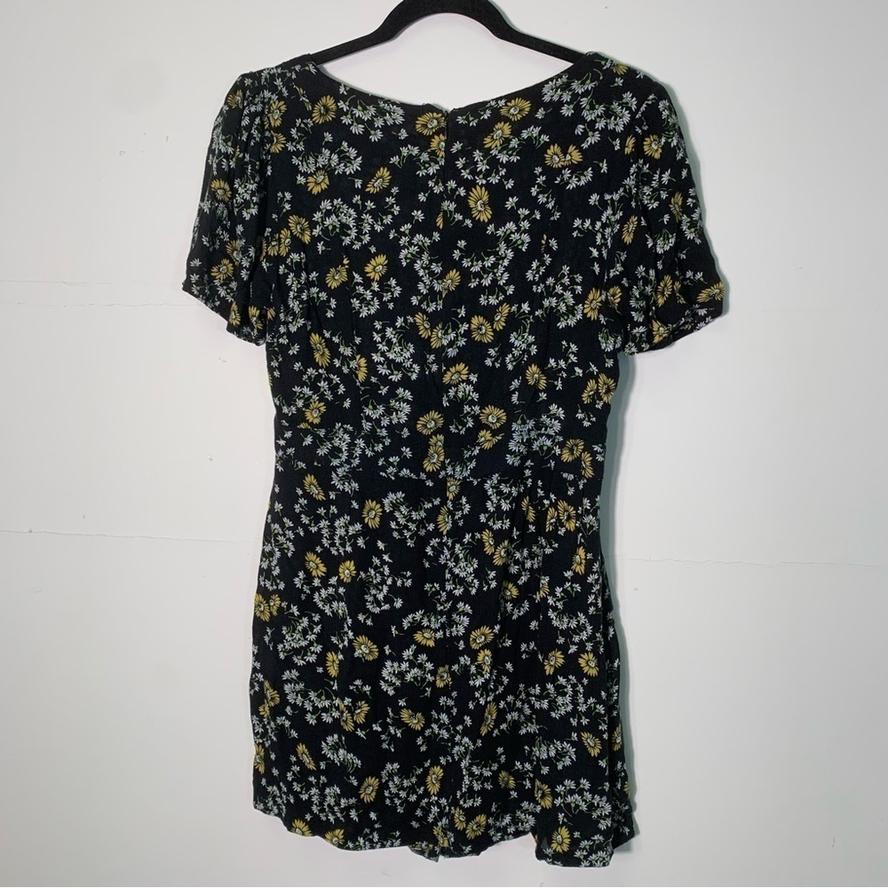 Free People Jinx Black Floral Romper Cutout and Tie Front size 6 - Picture 3 of 10